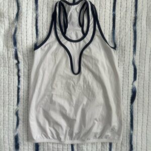 Like new Sofibella White and Navy Mesh Tank Top
